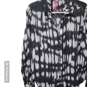 Bella Dahl Flowy Button Down Blurred Ikat Print - L